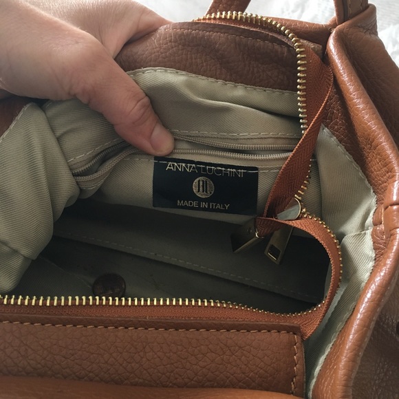 Crossbody bags, leather, sm/medium size priced individually questions?Please ask - Picture 3 of 12